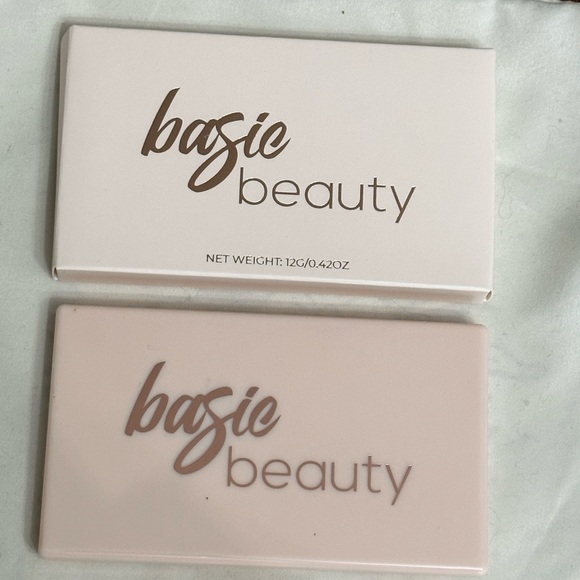 Basie Beauty Bronzer Palette NWT - Picture 4 of 4